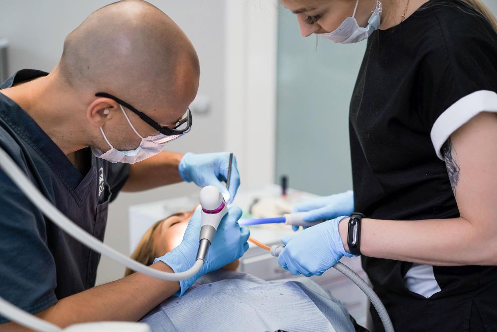 Proceso de Recuperación tras una Cirugía de Implantes Dentales